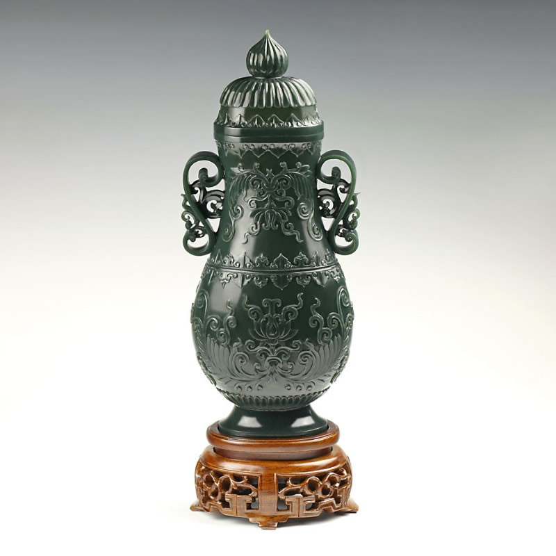 青玉-缠枝花卉薄胎瓶